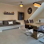 Gardencity Apartmanhaz Апартаменты *
